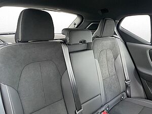 Volvo  Plus Dark 2WD