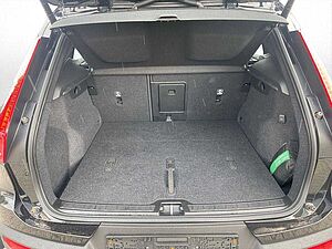 Volvo  Plus Dark 2WD