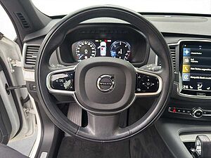 Volvo  Momentum Pro