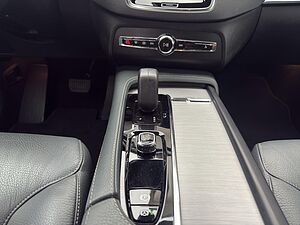 Volvo  Momentum Pro