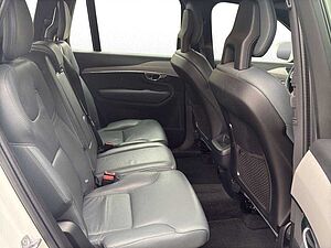 Volvo  Momentum Pro