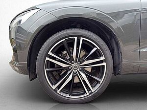 Volvo  R Design 2WD