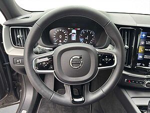 Volvo  R Design 2WD