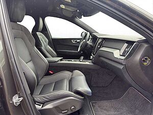 Volvo  R Design 2WD