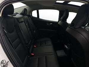 Volvo  Recharge Plug-In Hybrid AWD