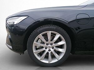 Volvo  Plus Dark Recharge Plug-In Hybrid