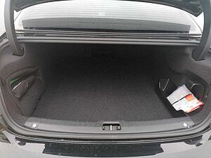 Volvo  Plus Dark Recharge Plug-In Hybrid