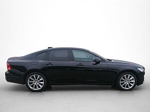 Volvo  Plus Dark Recharge Plug-In Hybrid