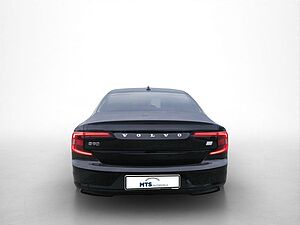 Volvo  Plus Dark Recharge Plug-In Hybrid