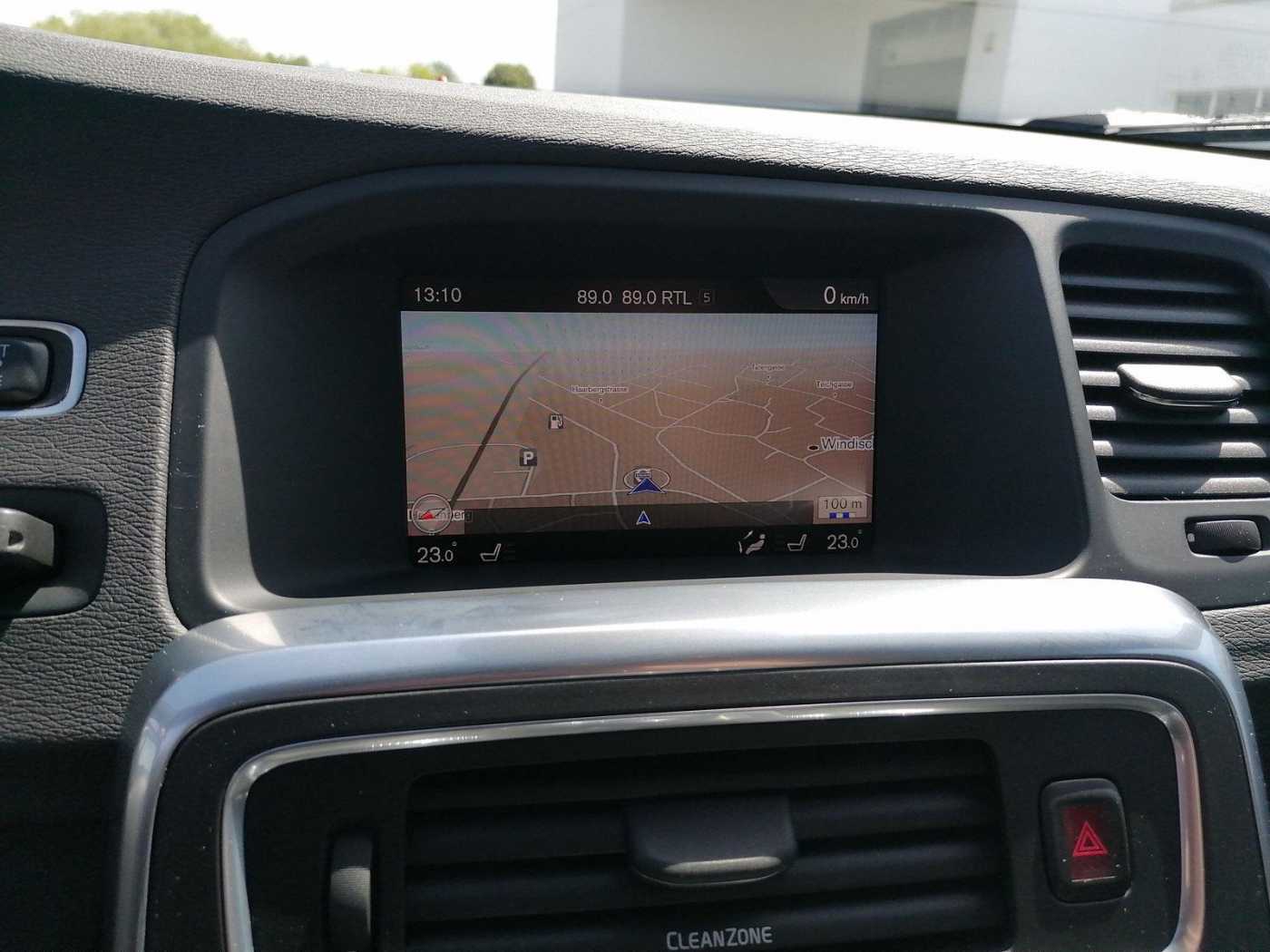 Volvo  Momentum