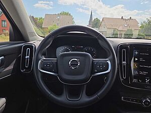 Volvo  2WD