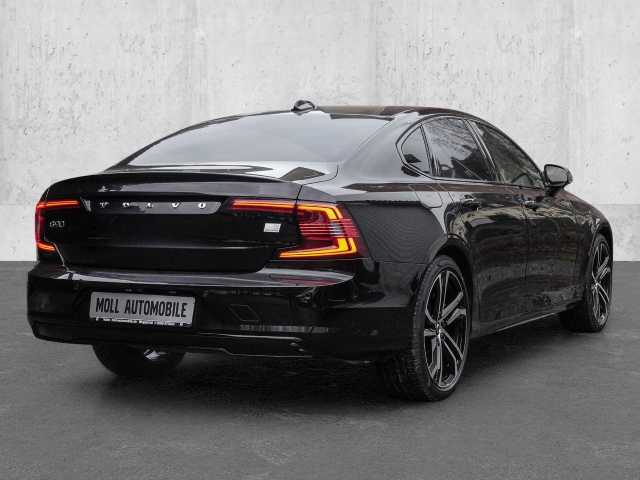 Volvo  Ultimate Dark Recharge Plug-In Hybrid AWD T8 Twin Engine EU6d HUD AD StandHZG Le