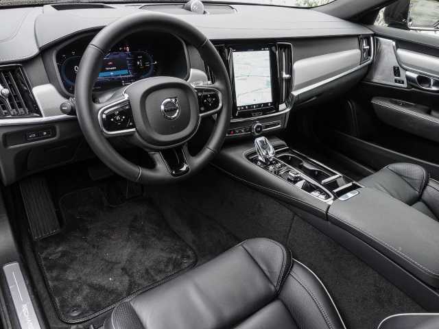 Volvo  Ultimate Dark Recharge Plug-In Hybrid AWD T8 Twin Engine EU6d HUD AD StandHZG Le