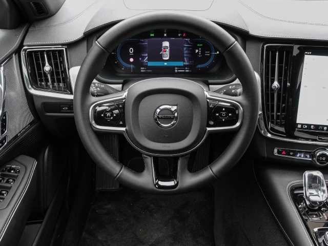 Volvo  Ultimate Dark Recharge Plug-In Hybrid AWD T8 Twin Engine EU6d HUD AD StandHZG Le