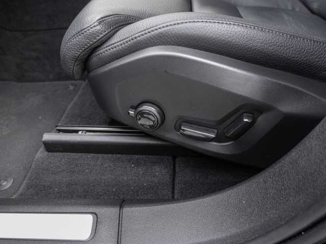 Volvo  Inscription AWD B5 Diesel EU6d StandHZG AHK digitales Cockpit Memory Sitze Sound