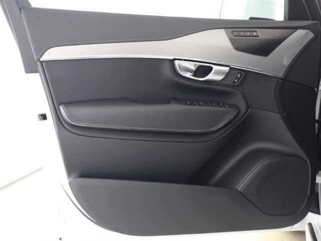Volvo  Plus Bright Recharge Plug-In Hybrid AWD T8 Twin Engine EU6d 7-Sitzer StandHZG di