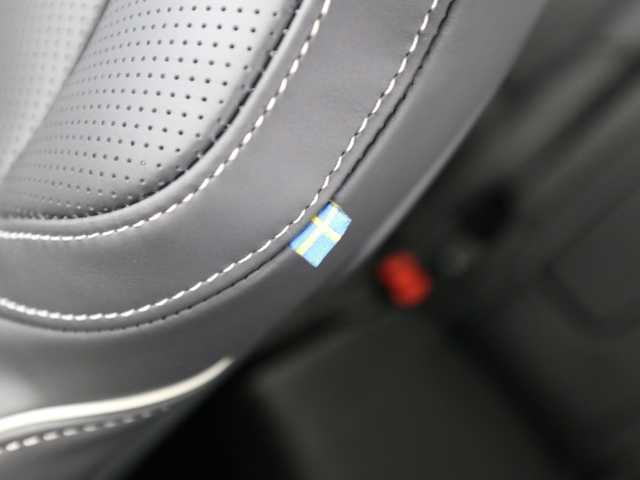 Volvo  Plus Bright Recharge Plug-In Hybrid AWD T8 Twin Engine EU6d 7-Sitzer StandHZG di