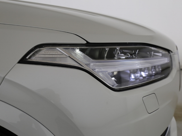 Volvo  Plus Bright Recharge Plug-In Hybrid AWD T8 Twin Engine EU6d 7-Sitzer StandHZG di
