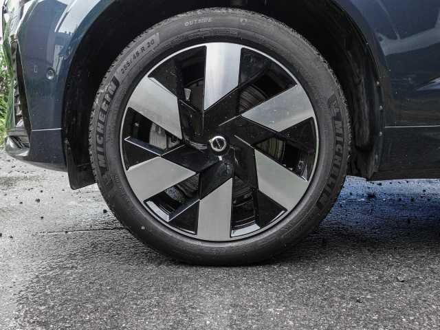 Volvo  Ultra Dark Recharge Plug-In Hybrid AWD T8 Twin Engine EU6d HUD StandHZG digitale