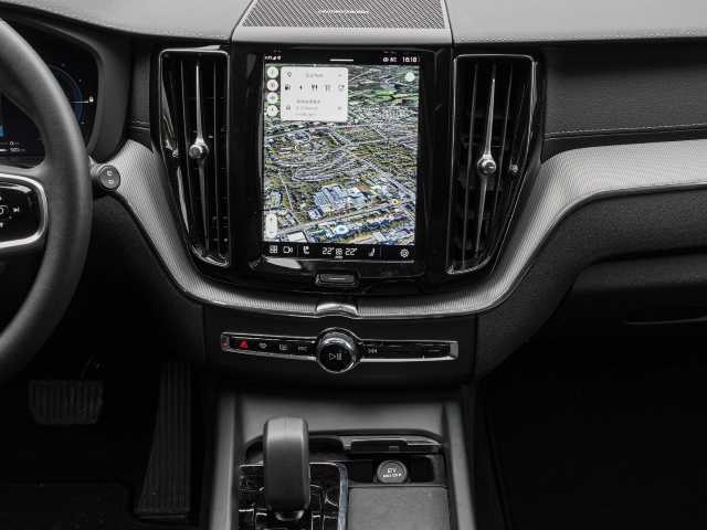 Volvo  Ultra Dark Recharge Plug-In Hybrid AWD T8 Twin Engine EU6d HUD StandHZG digitale