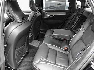 Volvo  Ultimate Dark Recharge Plug-In Hybrid AWD T8 Twin Engine EU6d HUD AD StandHZG Le