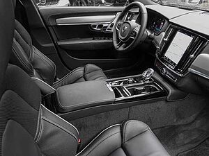 Volvo  Ultimate Dark Recharge Plug-In Hybrid AWD T8 Twin Engine EU6d HUD AD StandHZG Le