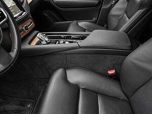 Volvo  Inscription AWD B5 Diesel EU6d StandHZG AHK Navi digitales Cockpit Memory Sitze