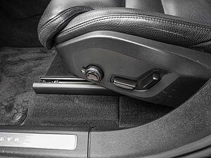Volvo  Inscription AWD B5 Diesel EU6d StandHZG AHK Navi digitales Cockpit Memory Sitze