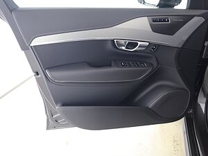 Volvo  Plus Bright Recharge Plug-In Hybrid AWD T8 Twin Engine EU6d 7-Sitzer StandHZG di