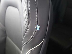 Volvo  Plus Bright Recharge Plug-In Hybrid AWD T8 Twin Engine EU6d 7-Sitzer StandHZG di