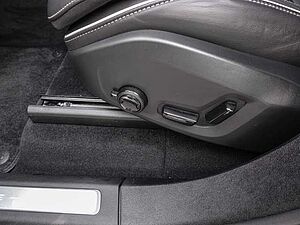 Volvo  Plus Bright Recharge Plug-In Hybrid AWD T8 Twin Engine EU6d 7-Sitzer StandHZG di