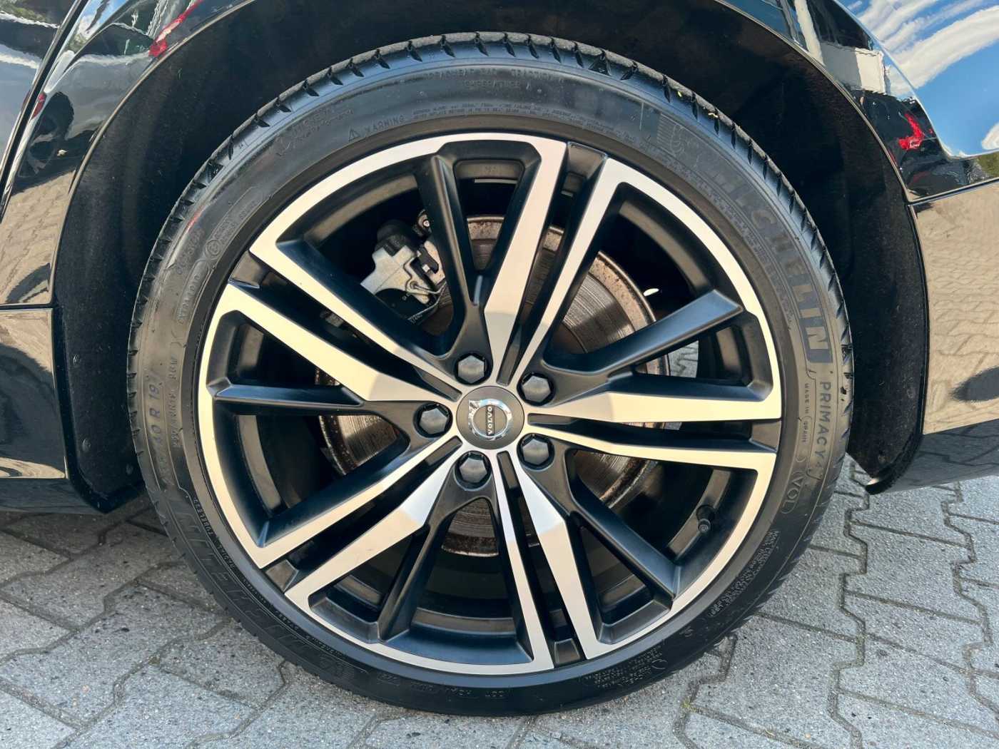 Volvo  Recharge T6 R-Design LONG RANGE AHK|CAM|LED|