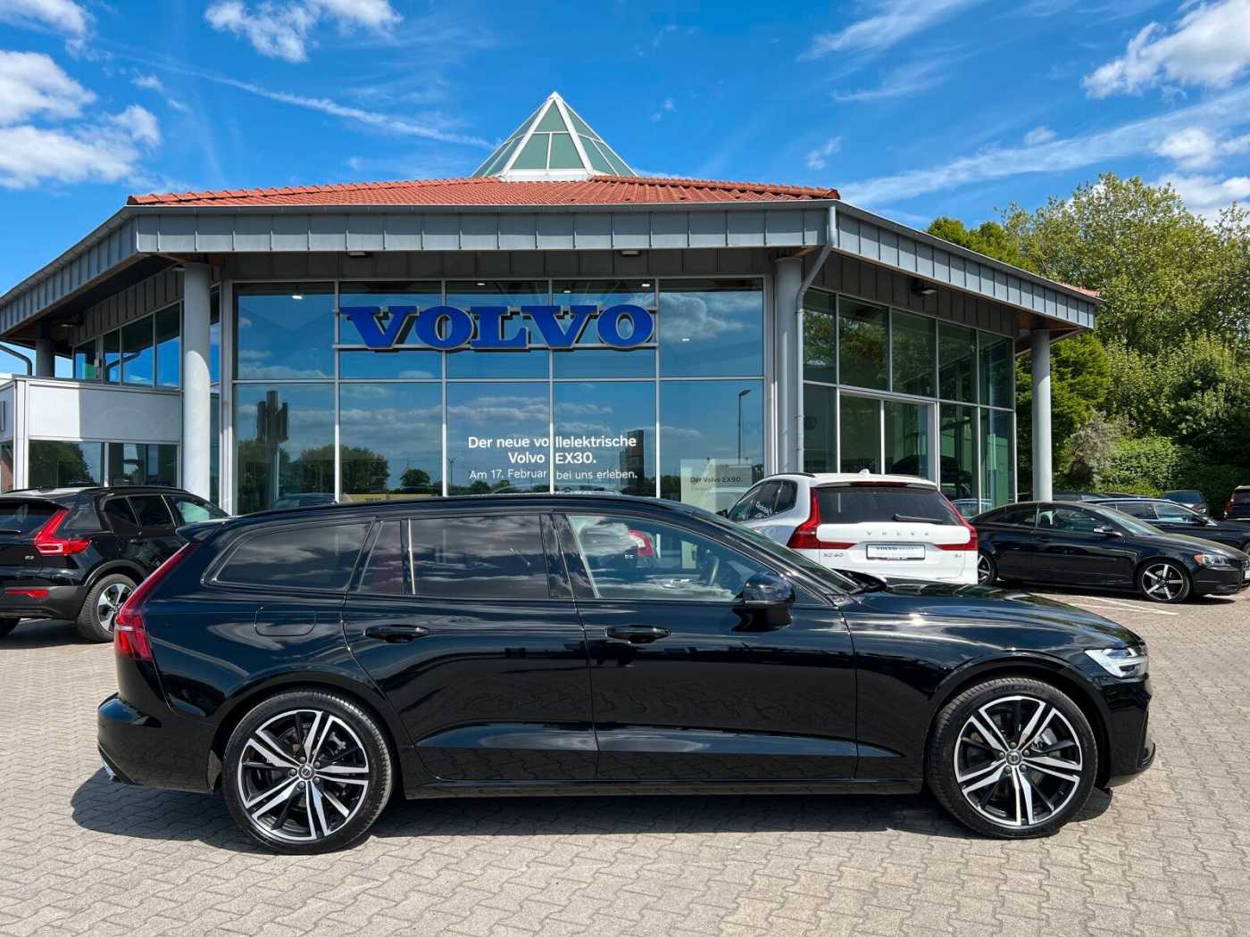 Volvo  Recharge T6 R-Design LONG RANGE AHK|CAM|LED|