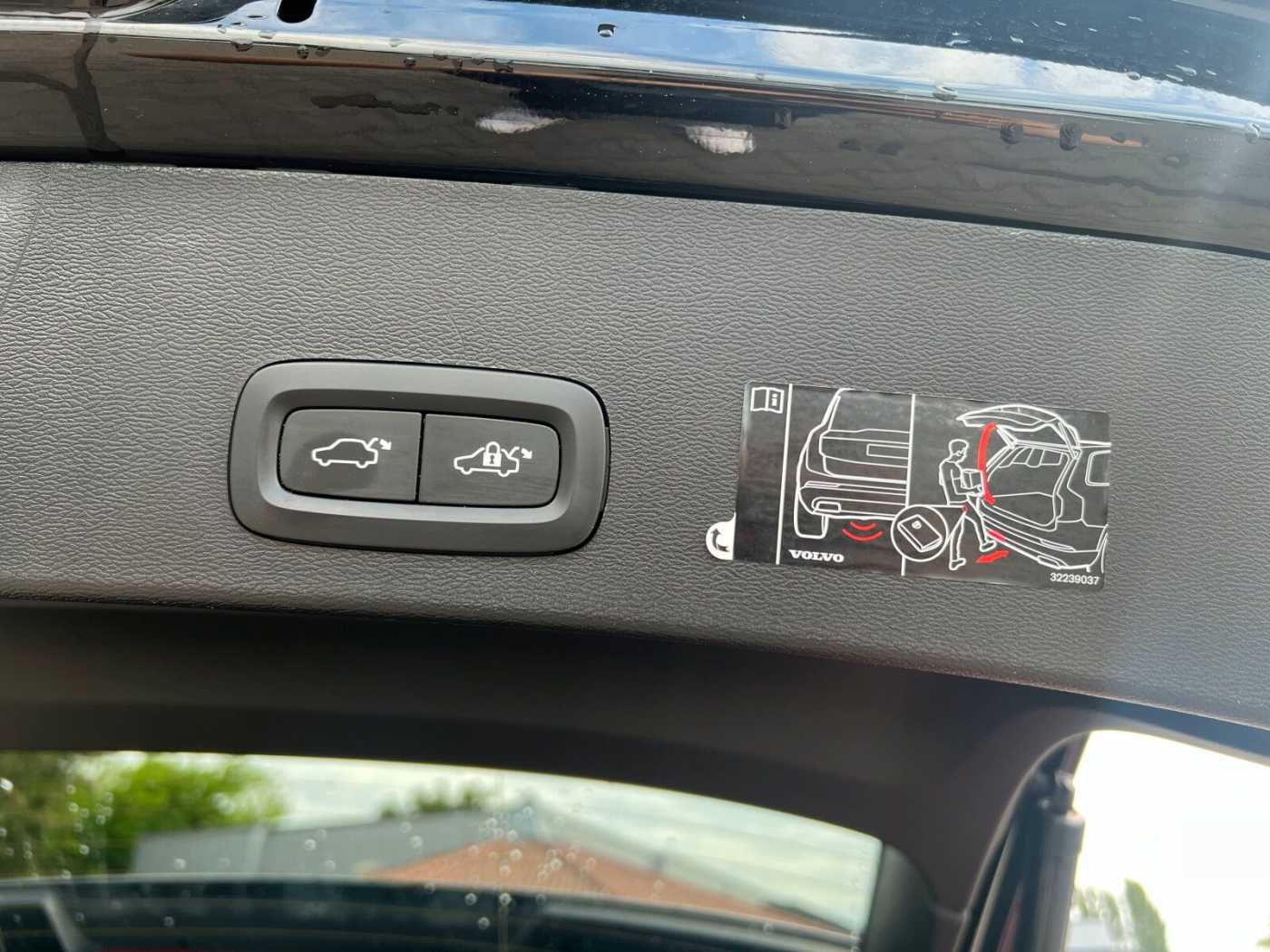 Volvo  Recharge Pro 20'ALU|CONNECT|
