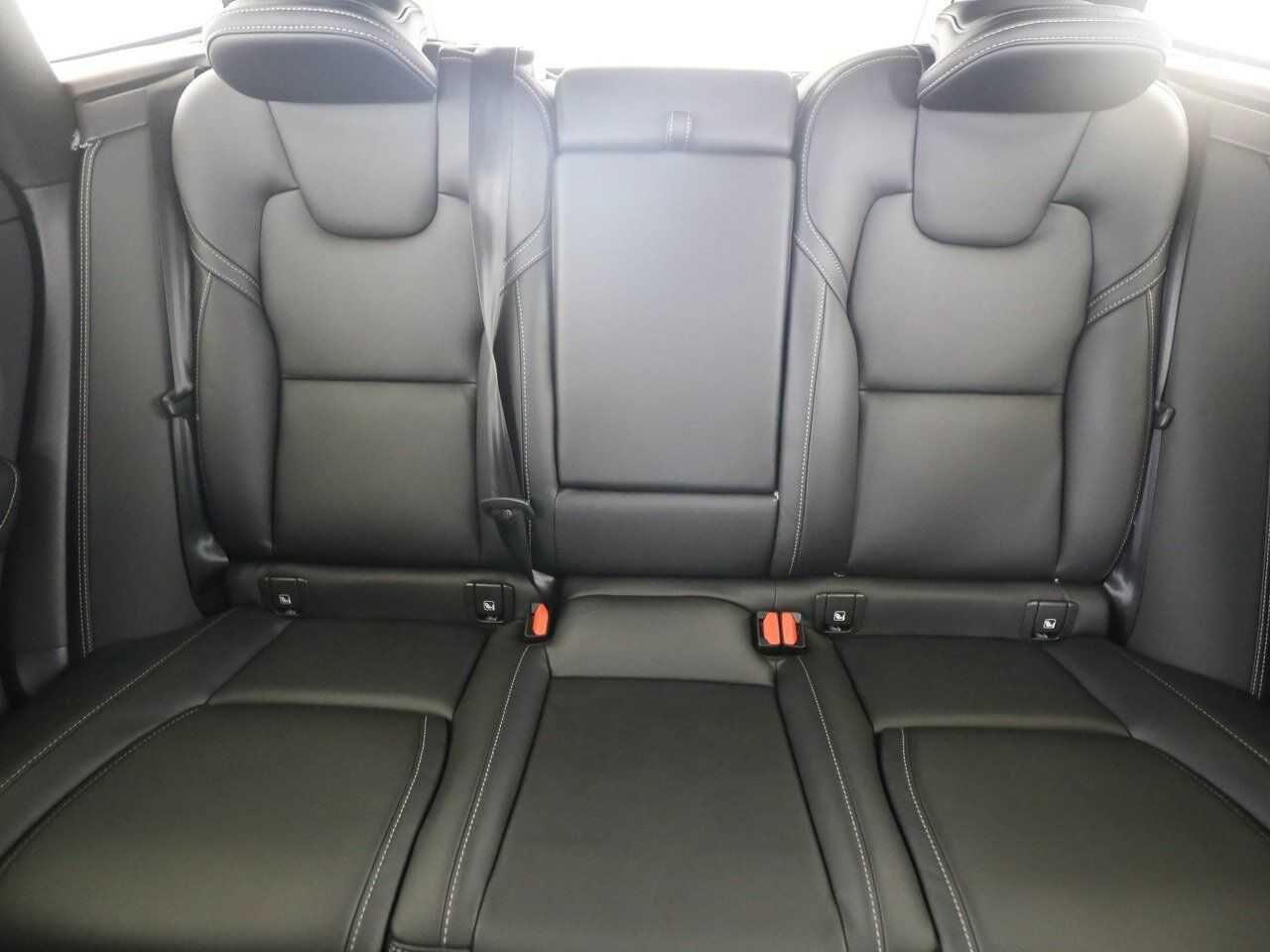 Volvo  Recharge T8 Plus Black Edition HEAD UP|HK|