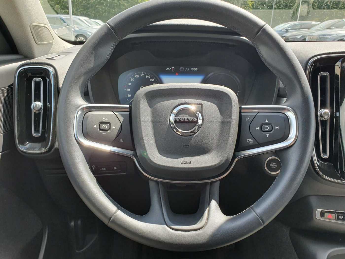 Volvo  T4 Twin Engine Inscription Expr