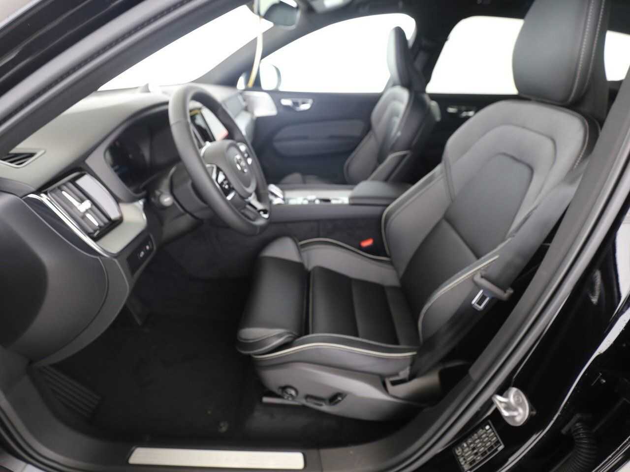 Volvo  Recharge T8 Plus Black Edition B&W|HEAD UP|