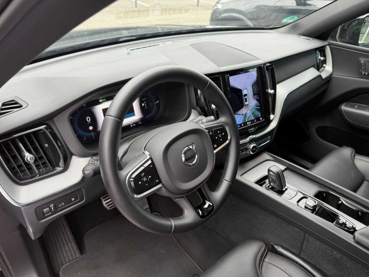 Volvo  T6 Twin Engine AWD R Design Plug-In (E6d)
