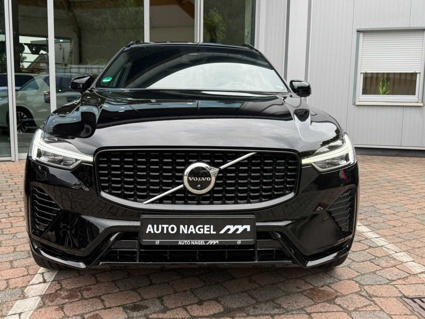 Volvo  T6 Twin Engine AWD R Design Plug-In (E6d)