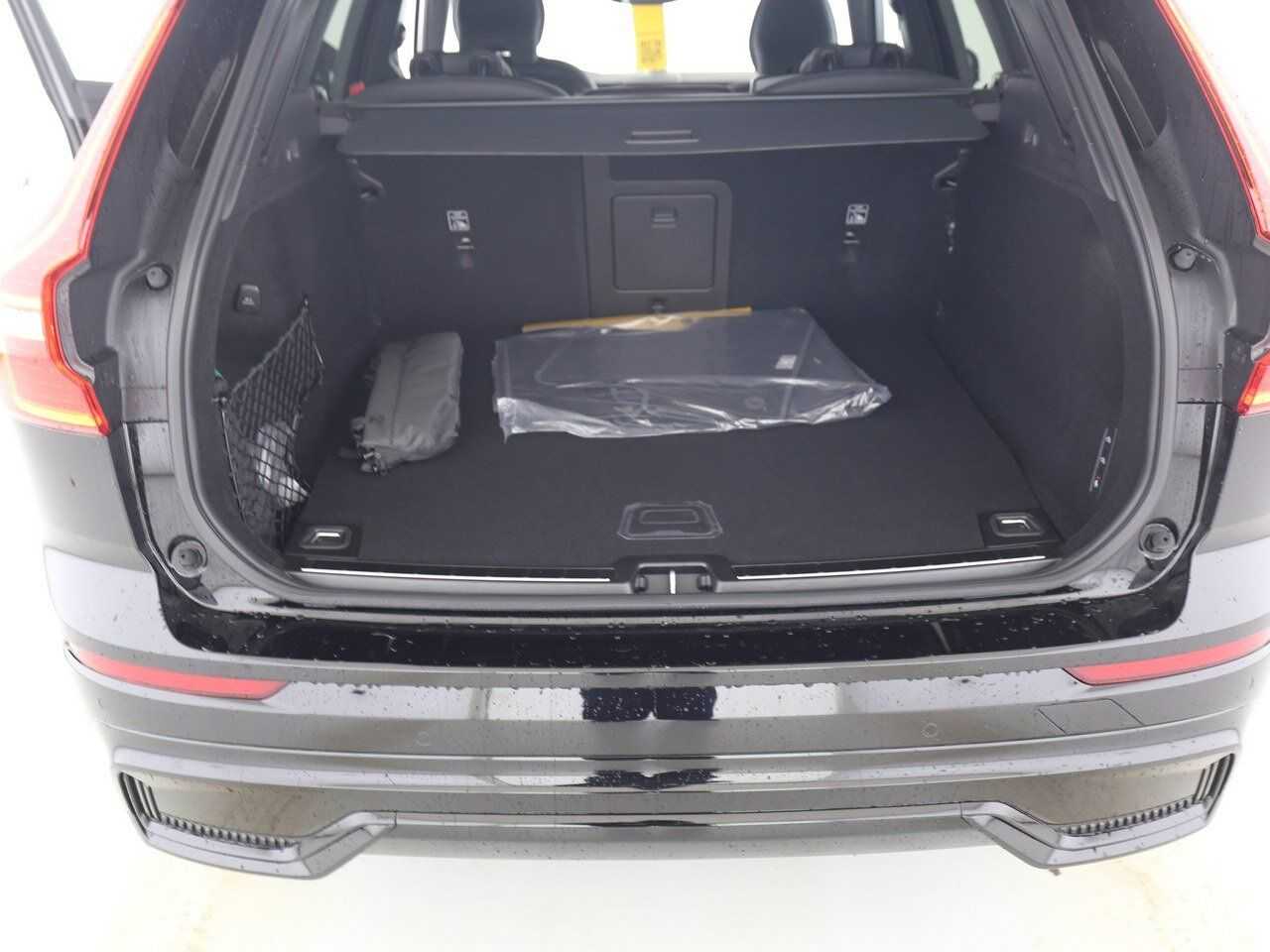 Volvo  T6 AWD Plus Black Ed. Plug-In SD/Autom. /LED