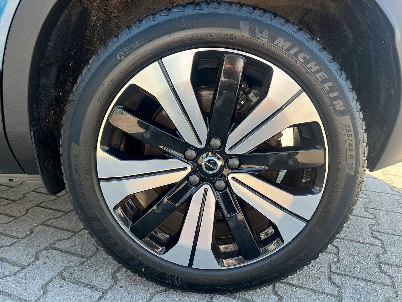 Volvo  Recharge Plus PANO|NAVI|LED|KAMERA|69kWh|AHK