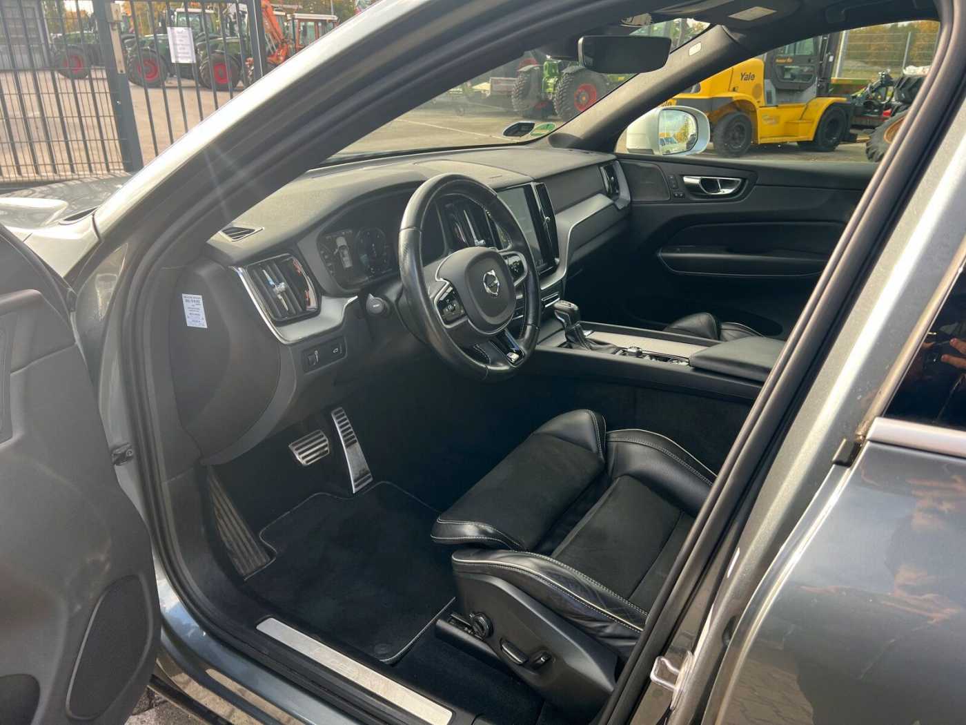 Volvo  D4 R-Design |HK|360°|MEMORY|