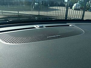 Volvo  Extended Range Black Edition Plus |AHK|20'|