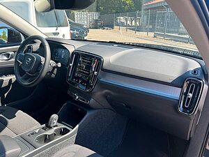 Volvo  B4 Autom. Momentum LED|