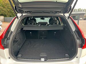 Volvo  T6 Plus Dark PANO|AHK|FLED|20'|