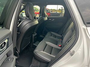 Volvo  T6 Plus Dark PANO|AHK|FLED|20'|