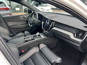 Volvo  T6 Plus Dark PANO|AHK|FLED|20'|