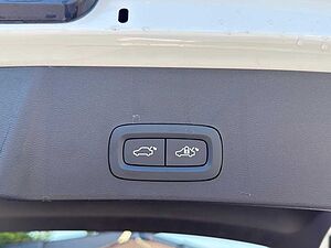 Volvo  B4 Autom. Plus Dark 20'|AHK|360CAM|CONNECT