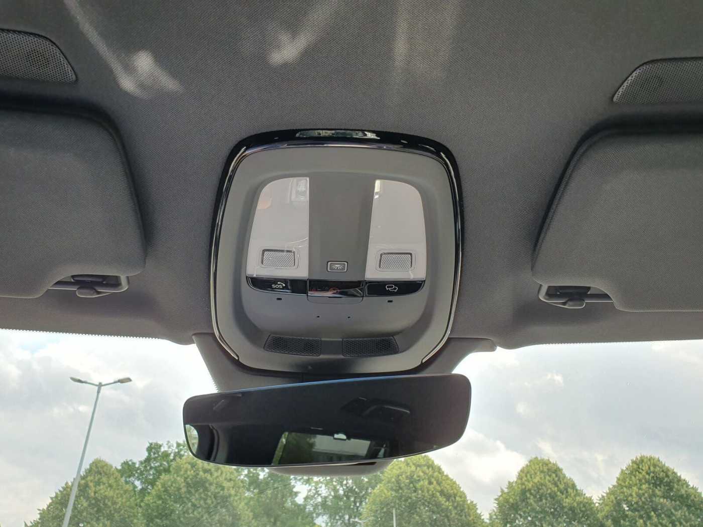 Volvo  Recharge T8 AWD Plus Dark