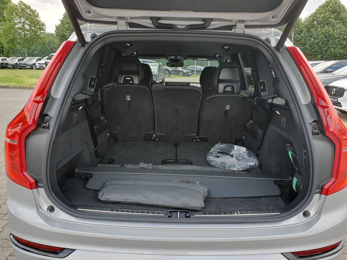 Volvo  Recharge T8 AWD Plus Dark